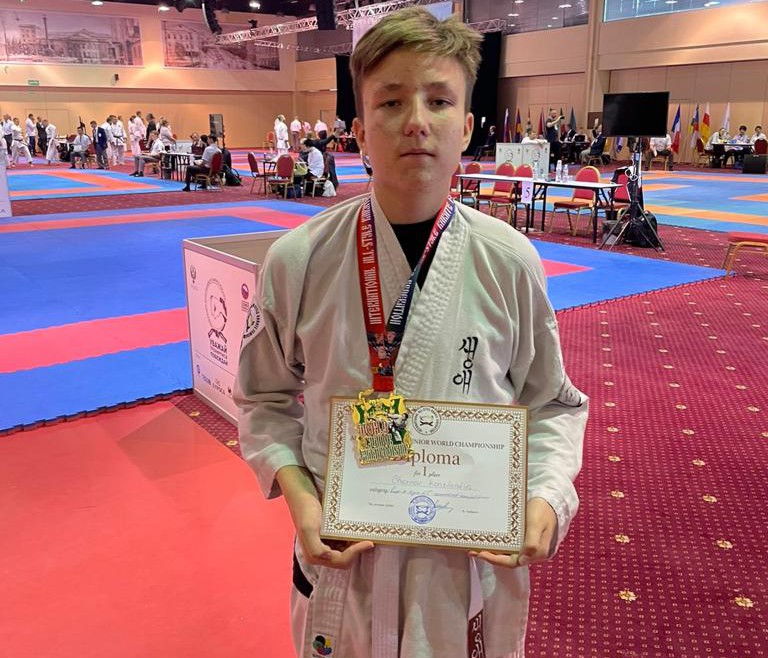 Первое место в командных соревнованиях на Чемпионате мира