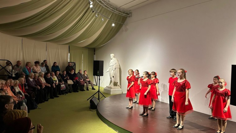 Театр песни «Цветофор» выступил в Музее «Панорама Бородинской битвы»
