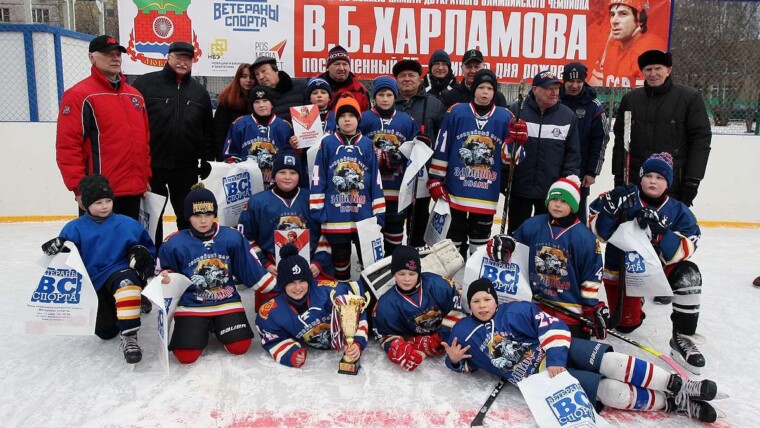 Хоккейная команда «Западные волки» заняла 2-е место в турнире.
