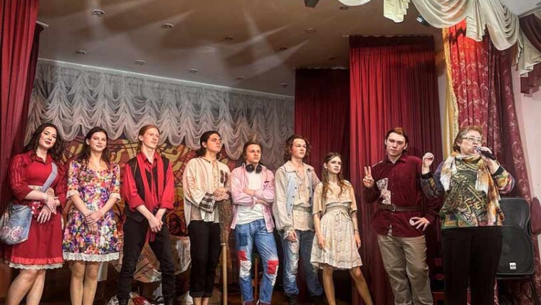 В филиале «ЦДиТ «Огонек» состоялся спектакль профилактического проекта «Московский Трудный театр».