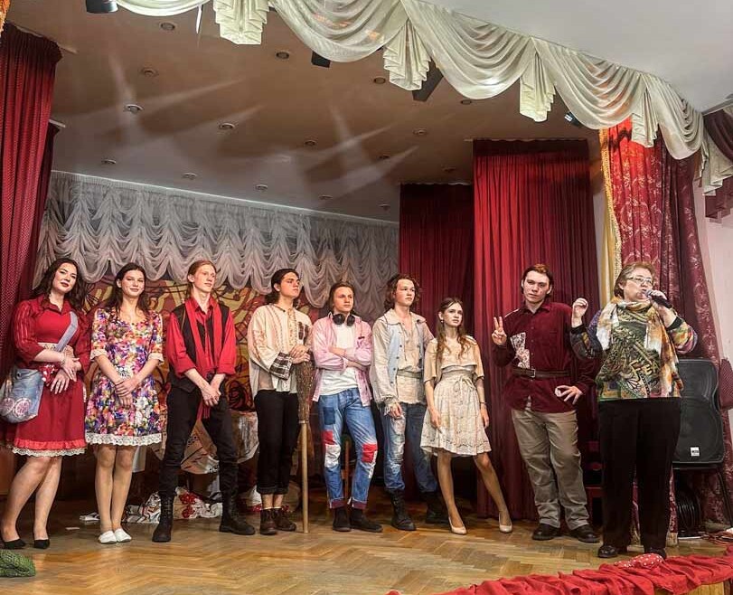 В филиале «ЦДиТ «Огонек» состоялся спектакль профилактического проекта «Московский Трудный театр».