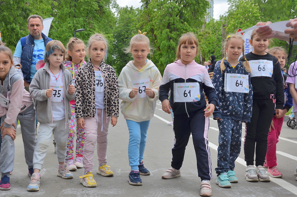 В детском парке "Фили" состоялись окружные соревнования по кроссу "Весенний забег- 2023"