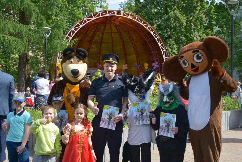 В Московском сквере при участии Госавтоинспекции состоялось мероприятие «Безопасное лето!»