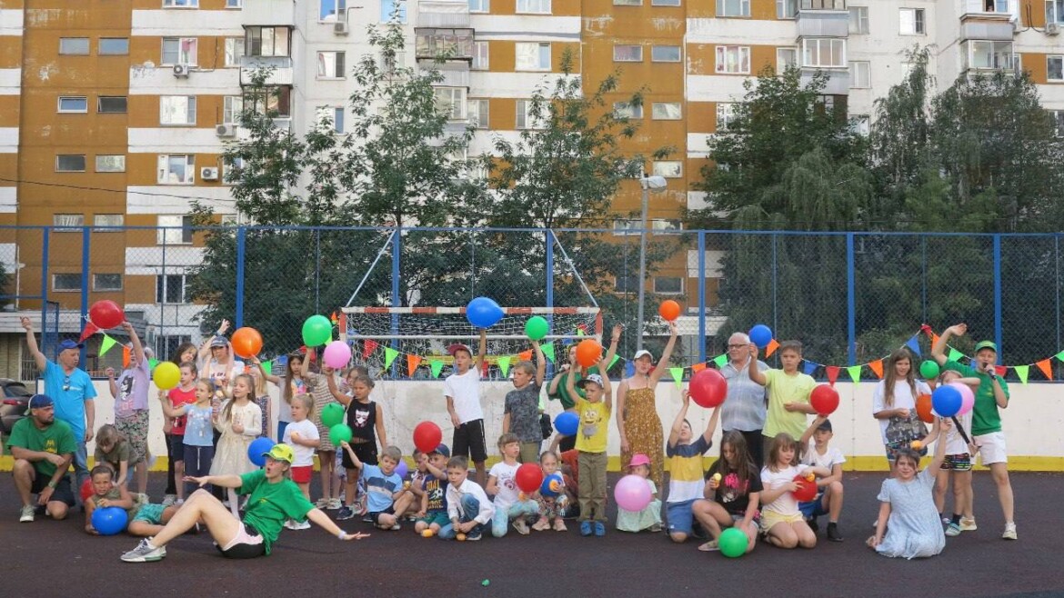 Филиал «Центр досуга «Ровесник» провел спортивный праздник посвященный Дню физкультурника!