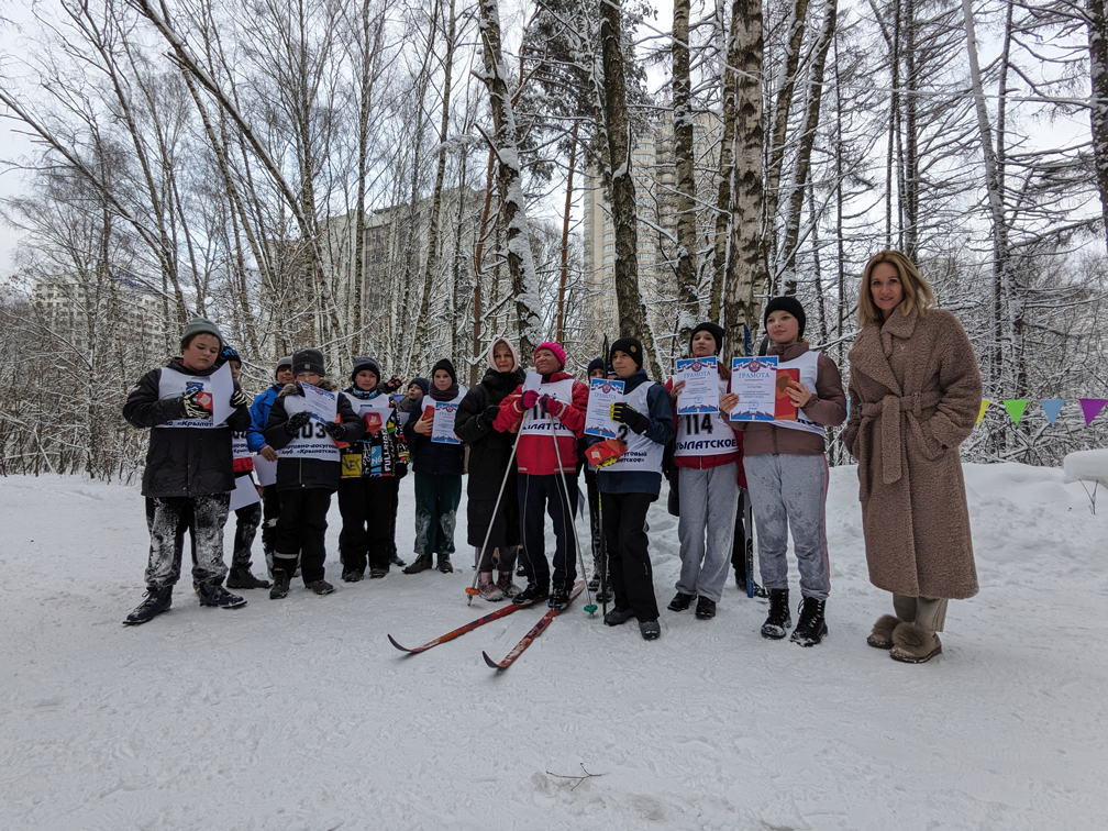 В Крылатском состоялось открытие лыжной трассы.